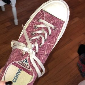 Vintage paisley Converse